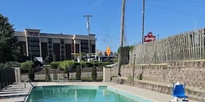 La Quinta Inn & Suites by Wyndham Nashville Airport