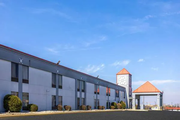 Baymont by Wyndham La Vergne 4