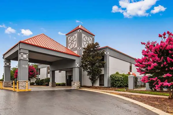 Baymont by Wyndham La Vergne 4