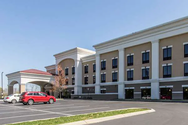 Comfort Suites 4