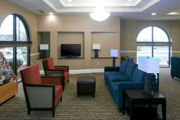 Comfort Suites 4