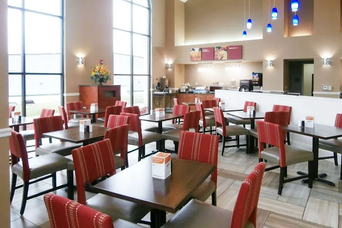 Comfort Suites 4