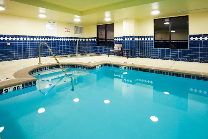 Holiday Inn Express & Suites Smyrna-Nashville Area by IHG 4