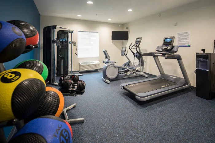 Uptown Suites Extended Stay Nashville TN - Smyrna 4