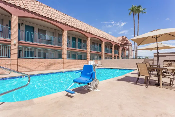 Travelodge by Wyndham Mesa 4