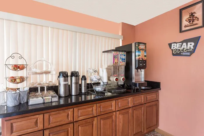 Travelodge by Wyndham Mesa 4