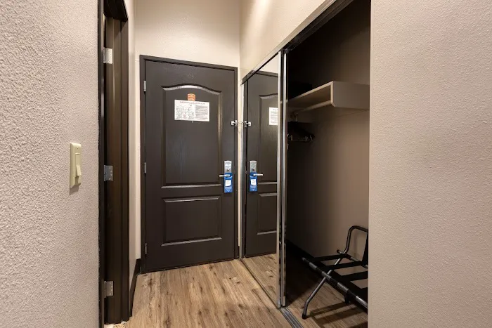 THE AZURE HOTEL 4
