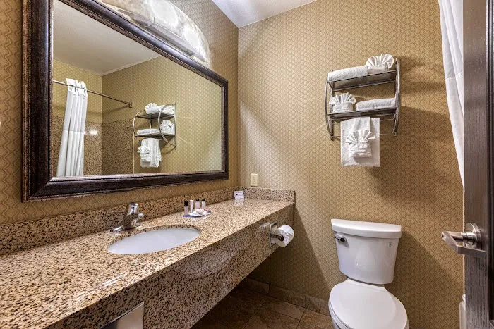 THE AZURE HOTEL 4