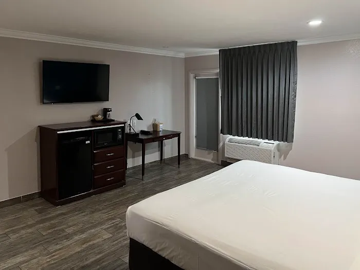 Studio 6 Suites Mesa, AZ – Near Downtown & Sloan Park 4