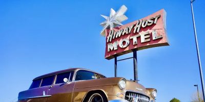 Hiway Host Motel