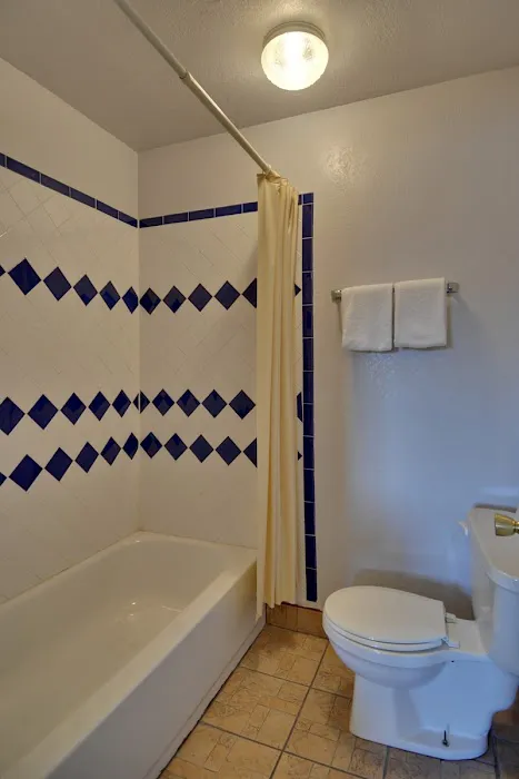 American Executive Inn Mesa 4