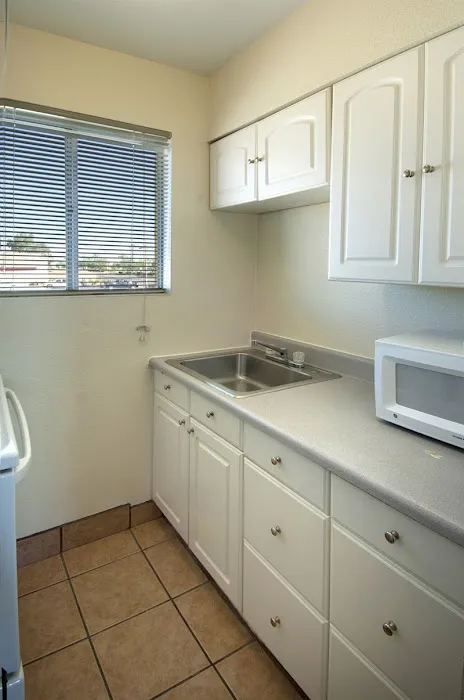 American Executive Inn Mesa 4