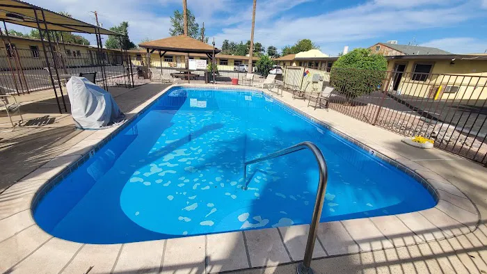 American Executive Inn Mesa 4