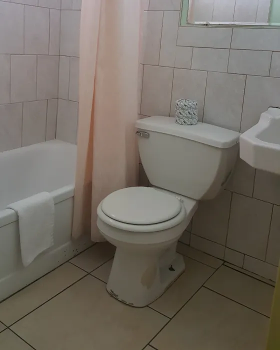 American Executive Inn Mesa 4