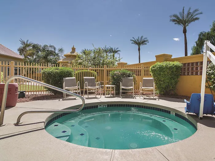La Quinta Inn & Suites by Wyndham Phoenix Mesa West 4