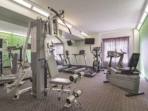 La Quinta Inn & Suites by Wyndham Phoenix Mesa West 4