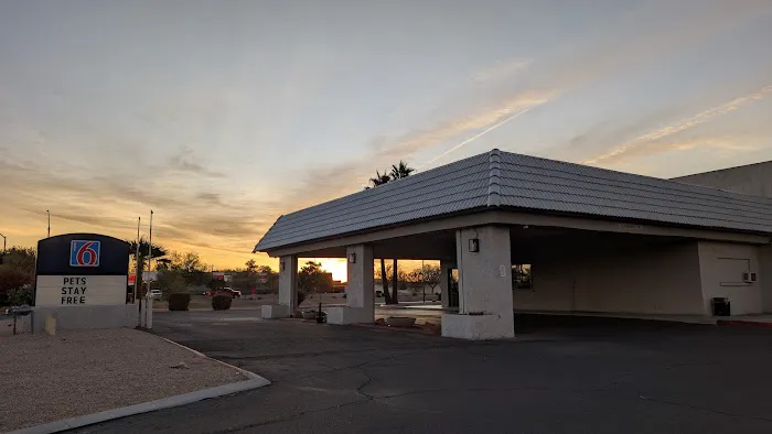 OYO Hotel Mesa AZ Downtown East 5