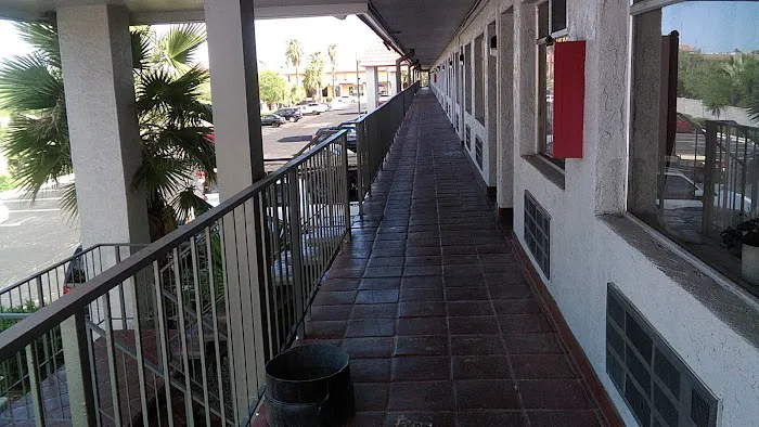 OYO Hotel Mesa AZ Downtown East 5