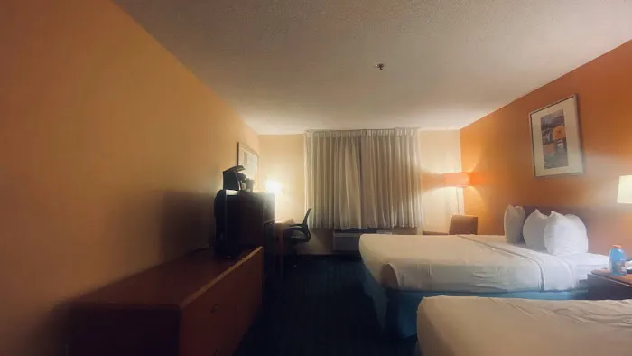 GreenTree Inn & Suites Mesa / Phoenix 4