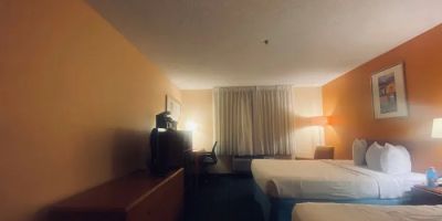 GreenTree Inn & Suites Mesa / Phoenix
