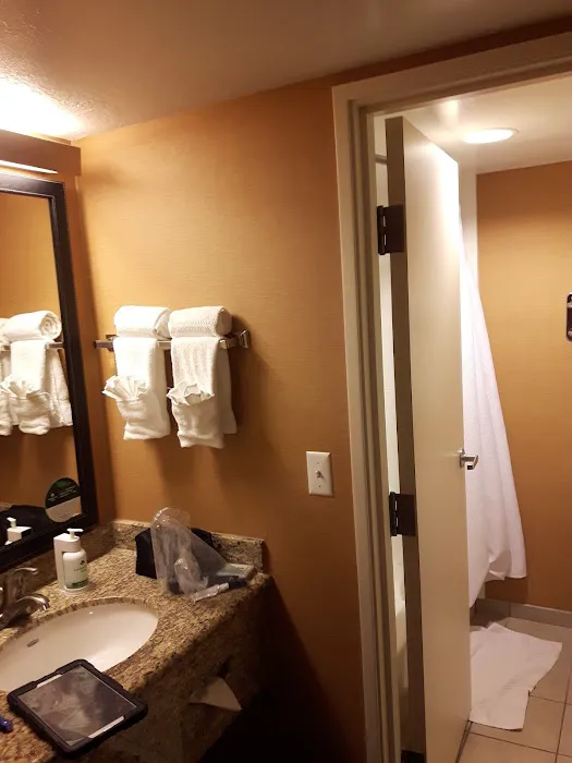 GreenTree Inn & Suites Mesa / Phoenix 4