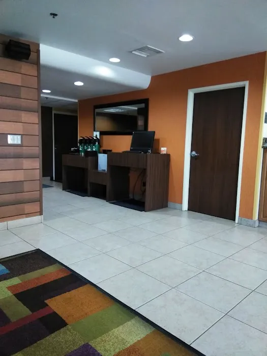 GreenTree Inn & Suites Mesa / Phoenix 4