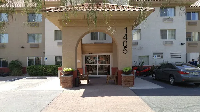 GreenTree Inn & Suites Mesa / Phoenix 4
