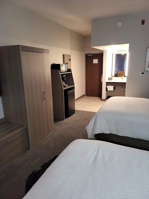 Holiday Inn Express & Suites Phoenix - Mesa West, an IHG Hotel 4