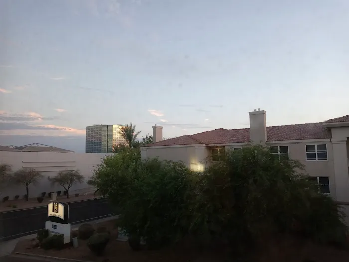 Holiday Inn Express & Suites Phoenix - Mesa West, an IHG Hotel 4