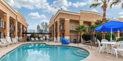 Quality Inn & Suites near Downtown Mesa