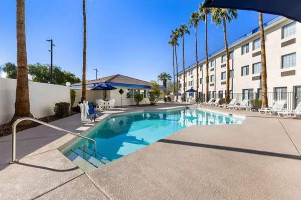 Days Inn & Suites by Wyndham Mesa Near Phoenix 4