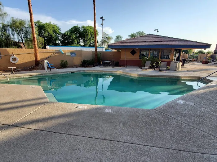 Days Inn & Suites by Wyndham Mesa Near Phoenix 4