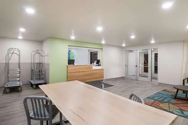 WoodSpring Suites Mesa Chandler 4