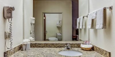 Hawthorn Suites by Wyndham Tempe
