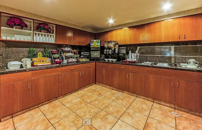 Hawthorn Suites by Wyndham Tempe 4