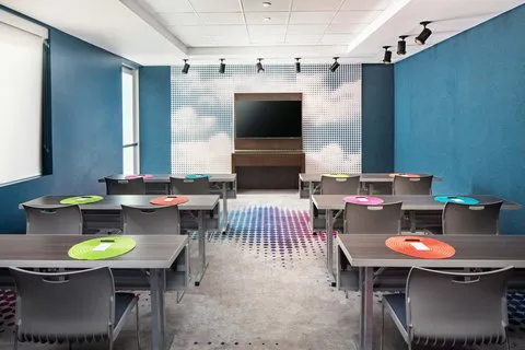 Aloft Tempe 4