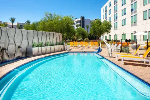 Aloft Tempe 4