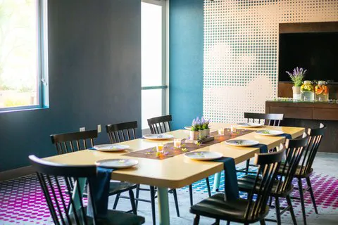 Aloft Tempe 4