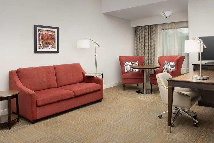 Hampton Inn & Suites Phoenix Tempe 4
