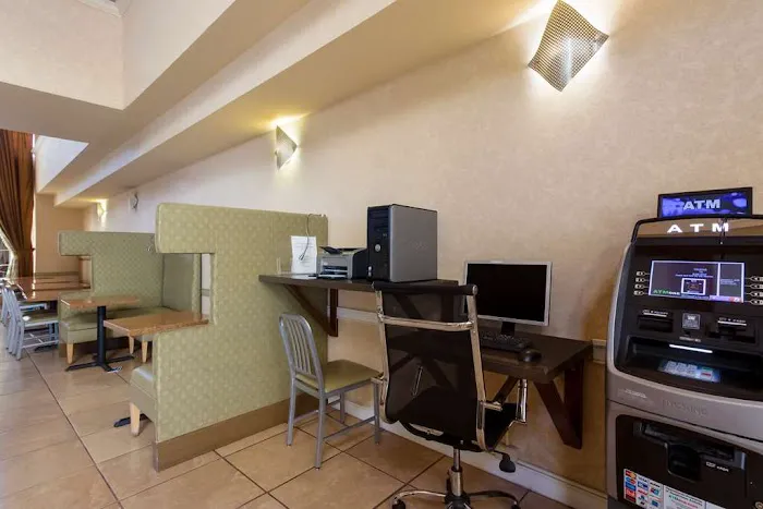 SureStay Plus Hotel by Best Western Tempe University 4