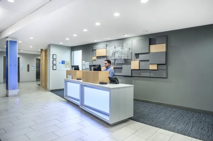 Holiday Inn Express & Suites Phoenix East - Gilbert by IHG 4