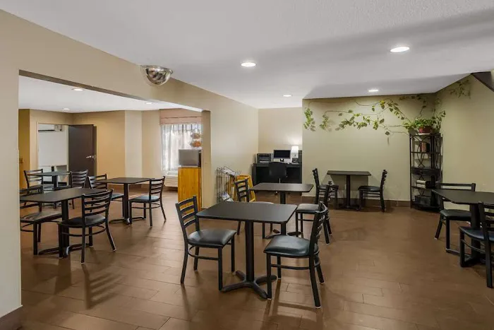 SureStay Plus by Best Western Mesa Superstition Springs 5
