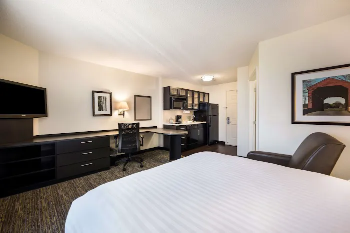 Sonesta Simply Suites Phoenix Tempe 5