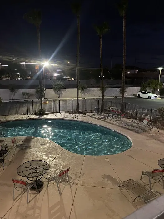 Ramada by Wyndham Tempe/At Arizona Mills Mall 5