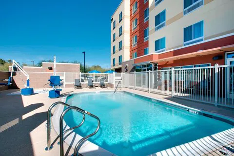 Fairfield Inn & Suites Phoenix Tempe/Airport 4
