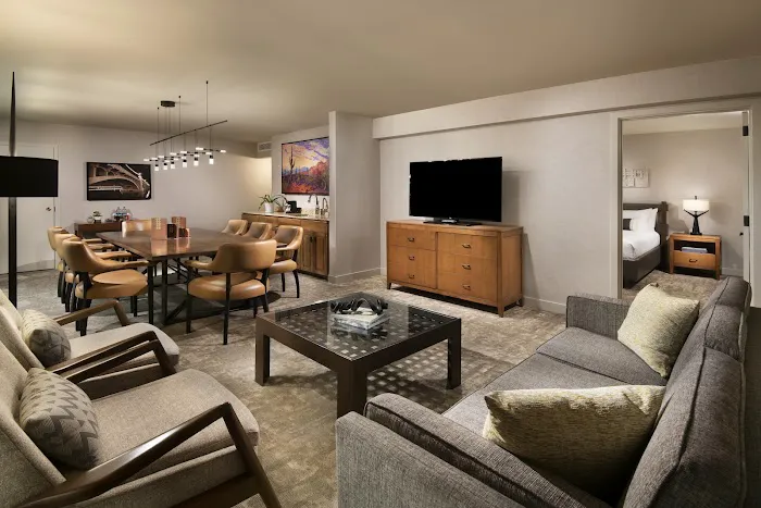 Tempe Mission Palms, a Destination by Hyatt Hotel 4