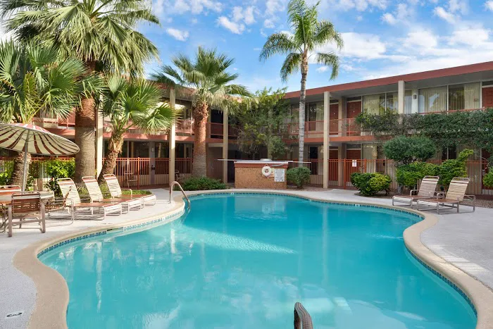 Papago Inn 5