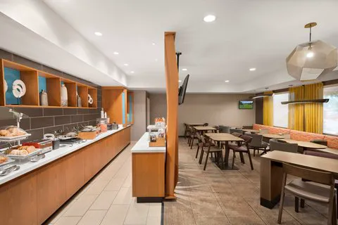 SpringHill Suites Phoenix Chandler/Fashion Center 4