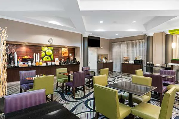 La Quinta Inn & Suites by Wyndham Mesa Superstition Springs 5