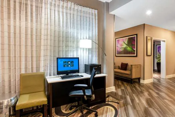 La Quinta Inn & Suites by Wyndham Mesa Superstition Springs 5